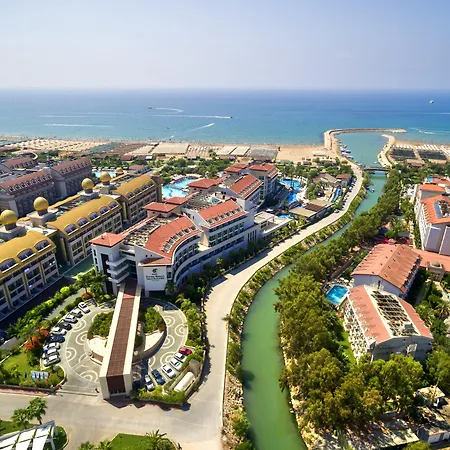 Sunis Evren & Otel